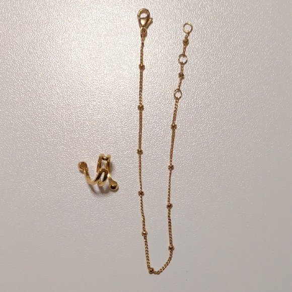 EarCuff Gold-tone and Dainty Bracelet Gold-tone - Picture 2 of 6